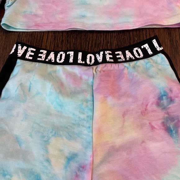 Size 6 Tie Dye Crop Top and Jogger Outfit - Picture 5 of 6